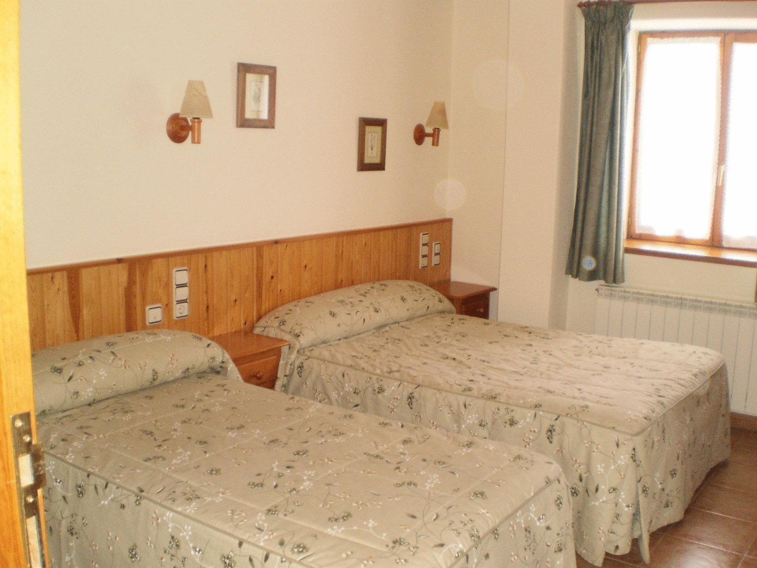 Hostal Pernalle Erillavall Ngoại thất bức ảnh