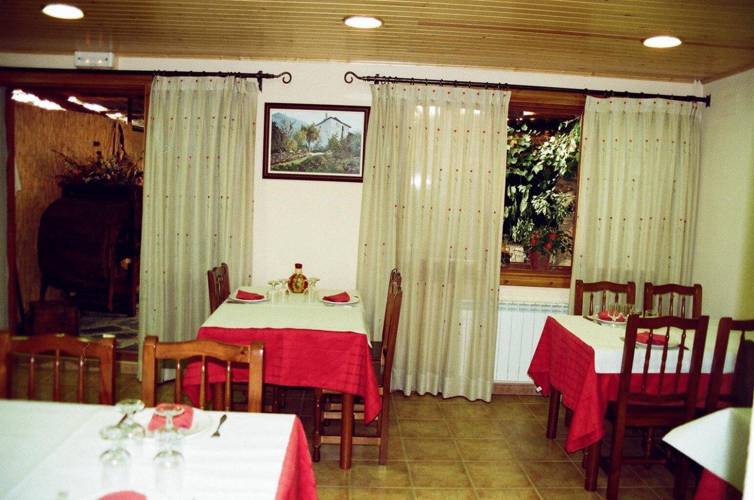 Hostal Pernalle Erillavall Ngoại thất bức ảnh