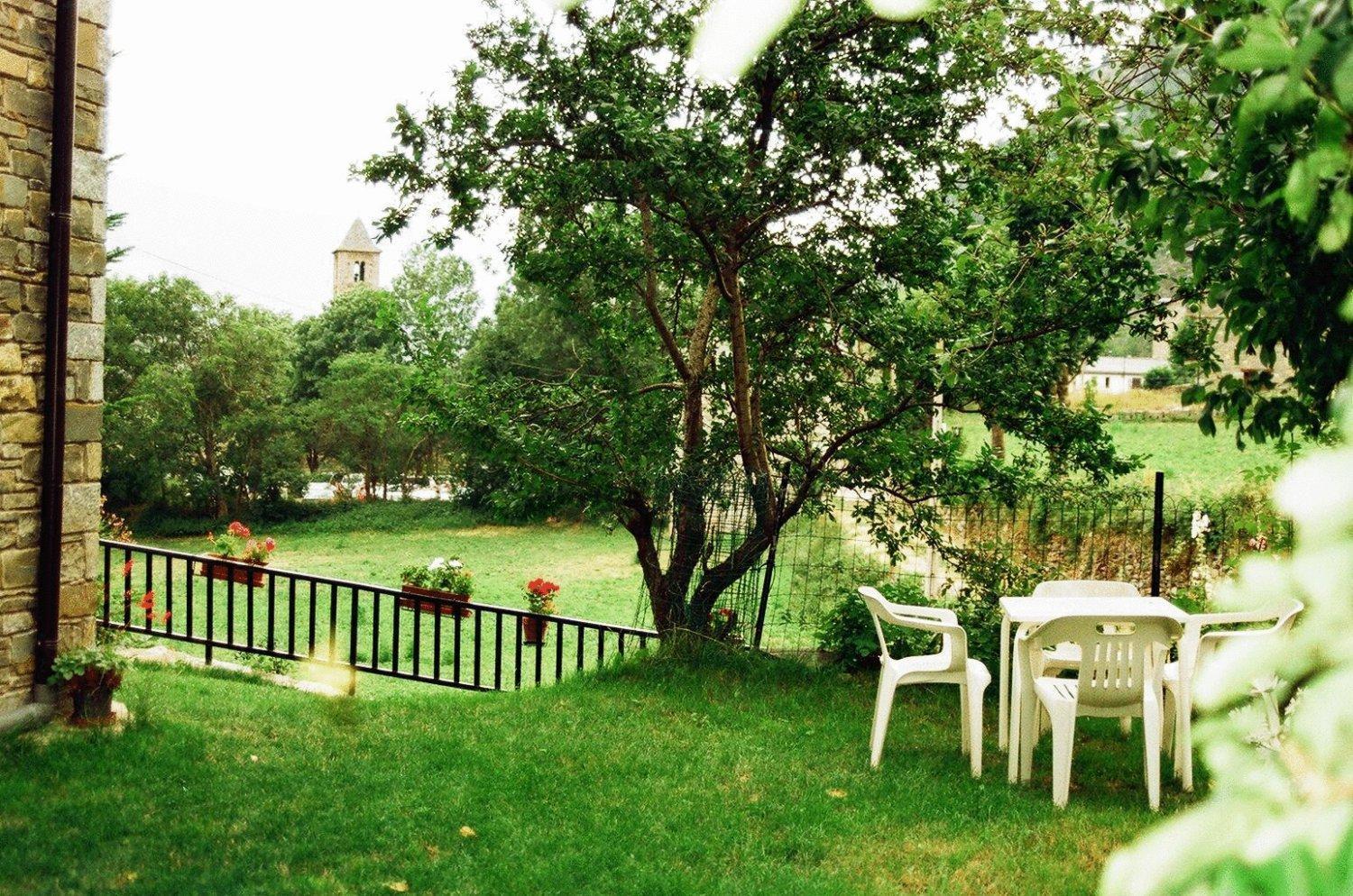 Hostal Pernalle Erillavall Ngoại thất bức ảnh